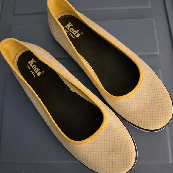 Keds Women's Yellow Slip-On Shoes - Picture 1 of 7